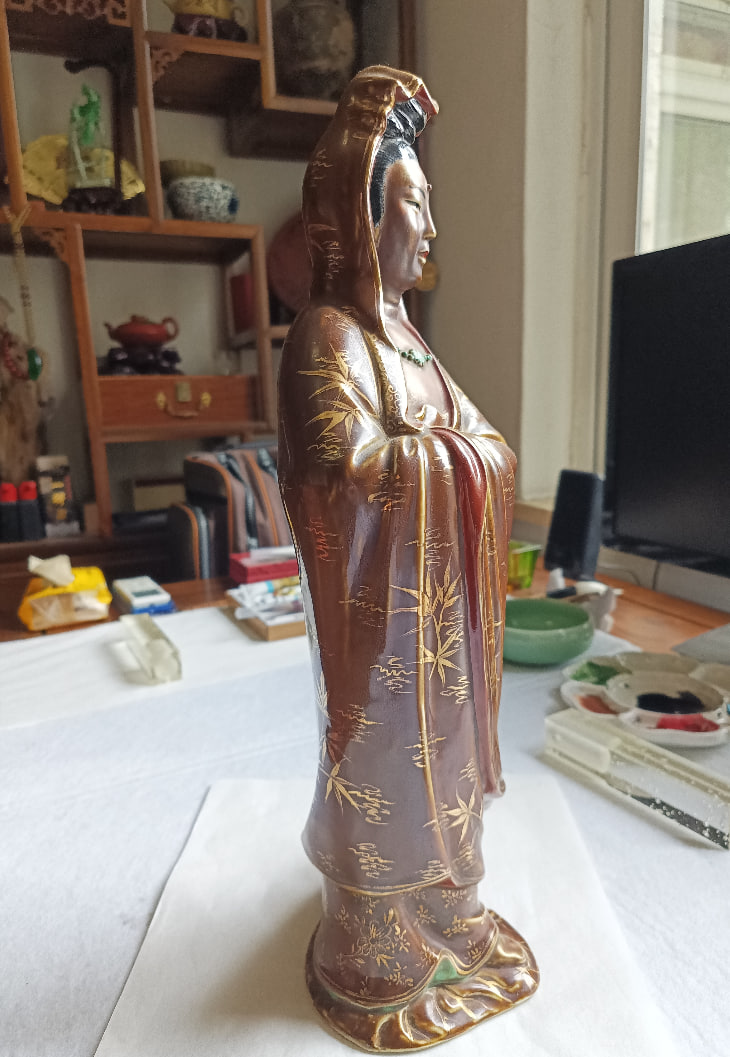 曾龙升瓷雕观音像