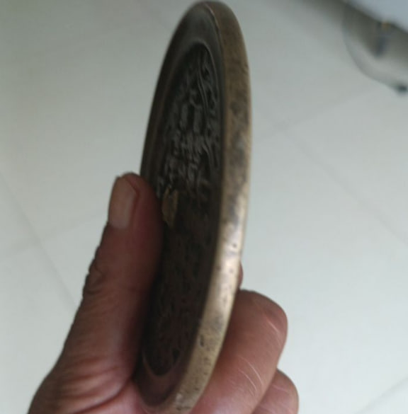 诗文铜镜